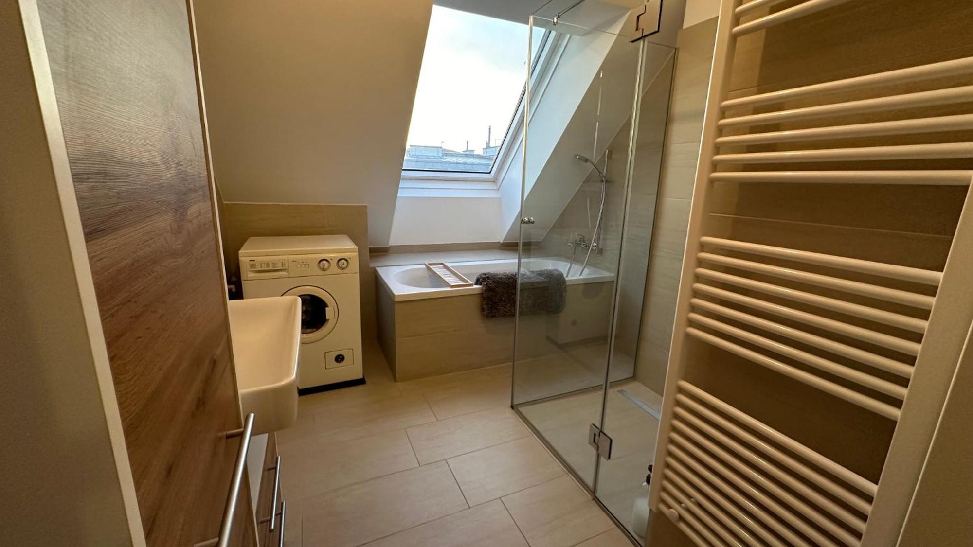 Wiener Schloss Wilhelminen 360° Views Appartement